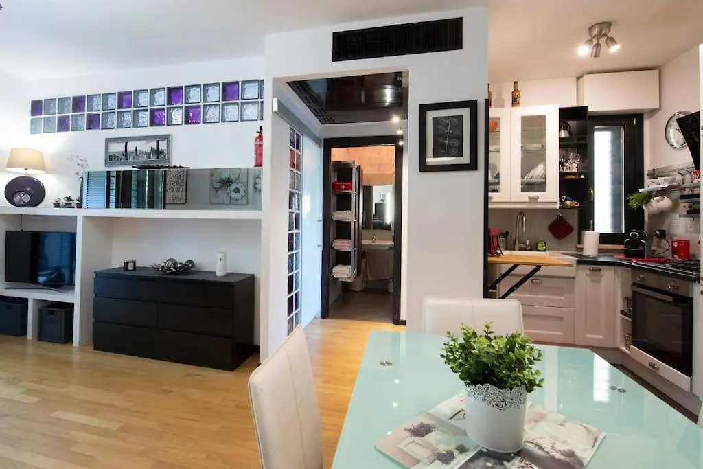 Apartment Grazioso Appartamento Immerso Nel Verde Rome Italy