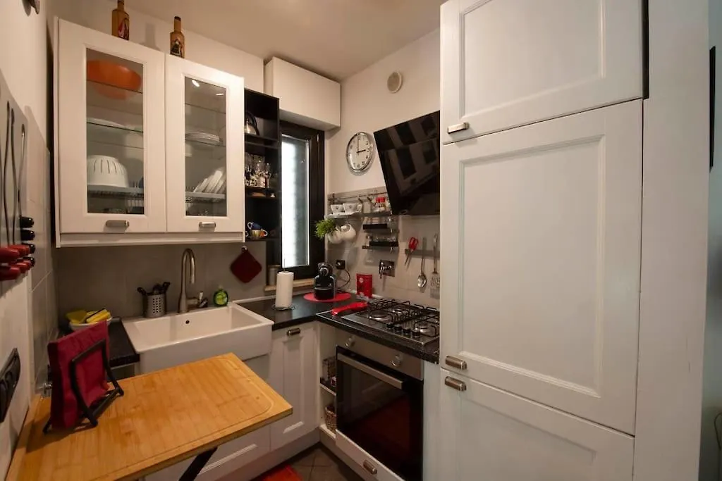 Apartment Grazioso Appartamento Immerso Nel Verde Rome Italy