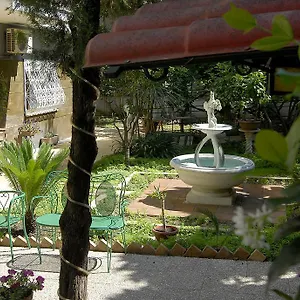 2* Bed & Breakfast Tiburtina Garden