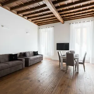  Apartamento A World Aparts - 104 Frattina